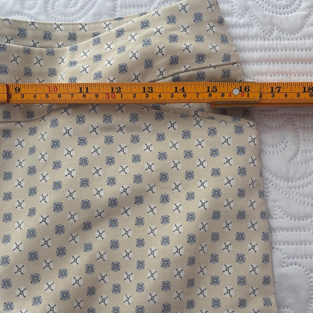 Croft andBarrow Yellow Shorts with Navy Floral Print and Coral and White - Picture 5 of 8